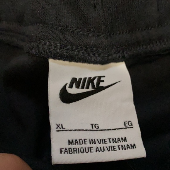 Nike Chelsea Football Club Tech Fleece Joggers - Picture 8 of 12